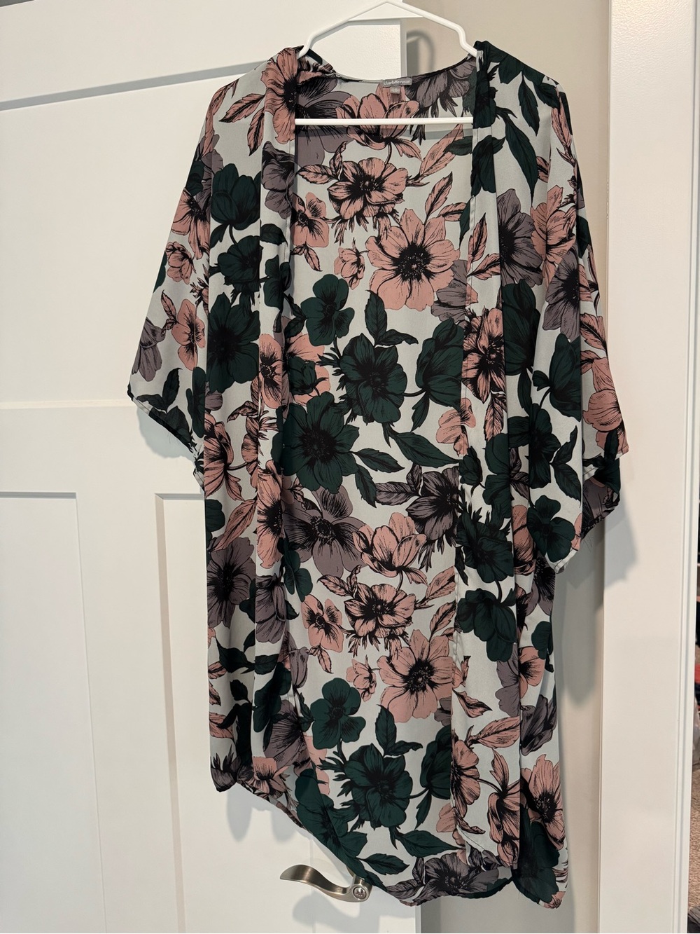 Charlotte Russe Floral Kimono Cardigan | Size Medium